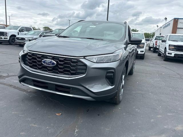 new 2025 Ford Escape car, priced at $30,900