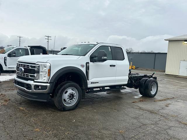 new 2024 Ford F-450 car, priced at $72,675