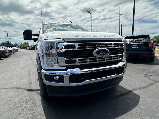 new 2024 Ford F-250 car, priced at $53,400