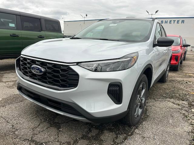 new 2025 Ford Escape car, priced at $33,900