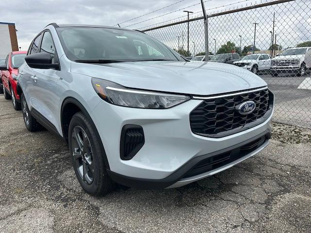 new 2025 Ford Escape car, priced at $33,900