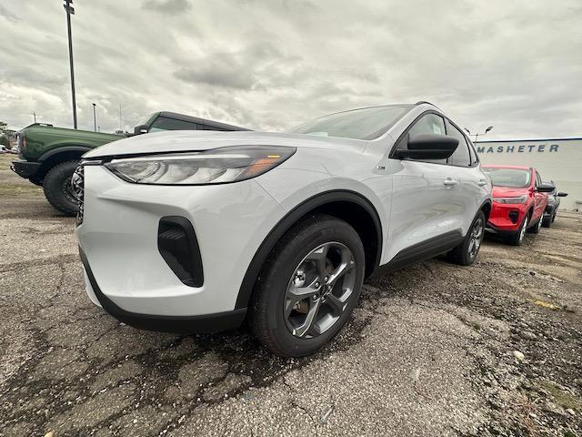 new 2025 Ford Escape car, priced at $33,900