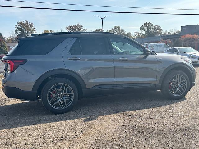 new 2025 Ford Explorer car, priced at $54,600