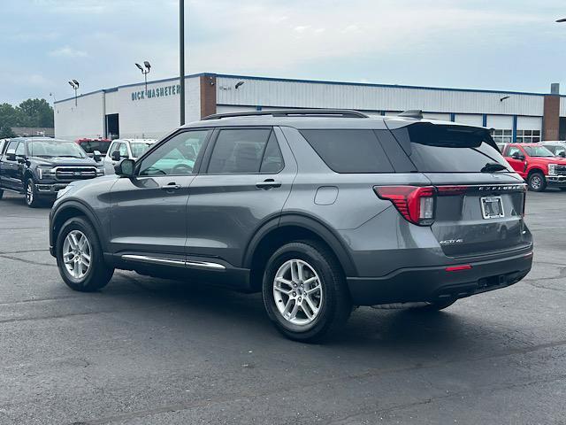 new 2025 Ford Explorer car, priced at $41,200