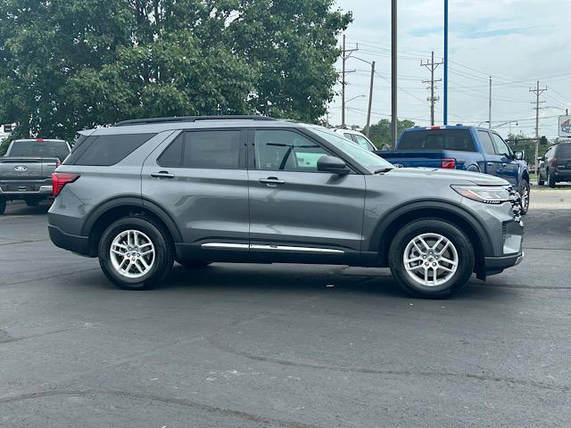 new 2025 Ford Explorer car, priced at $41,200