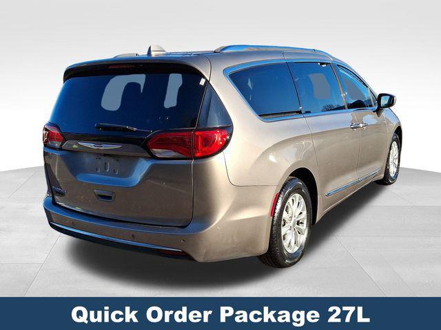 used 2018 Chrysler Pacifica car, priced at $12,700