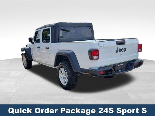 used 2023 Jeep Gladiator car, priced at $27,500