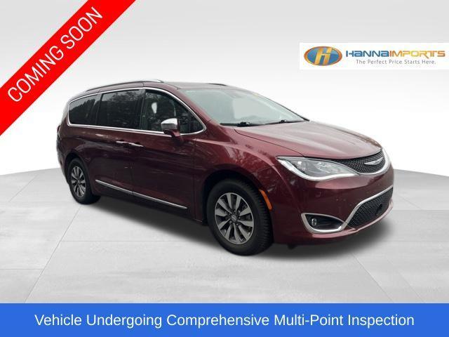 used 2020 Chrysler Pacifica Hybrid car, priced at $19,100