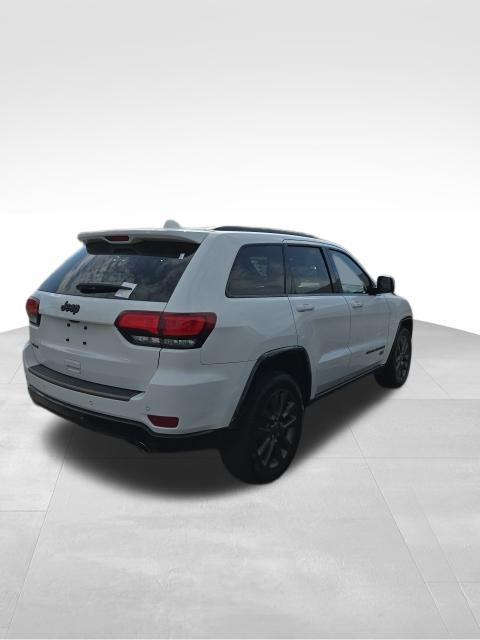 used 2016 Jeep Grand Cherokee car, priced at $15,700