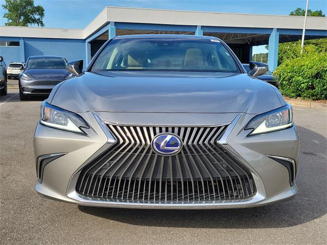 used 2020 Lexus ES 300h car, priced at $28,900