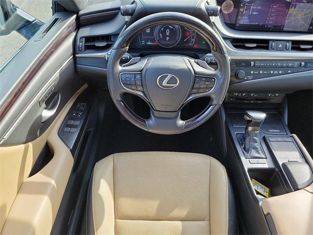 used 2020 Lexus ES 300h car, priced at $28,500