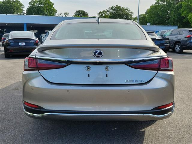 used 2020 Lexus ES 300h car, priced at $28,900