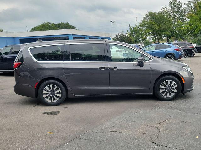 used 2022 Chrysler Pacifica Hybrid car, priced at $23,900