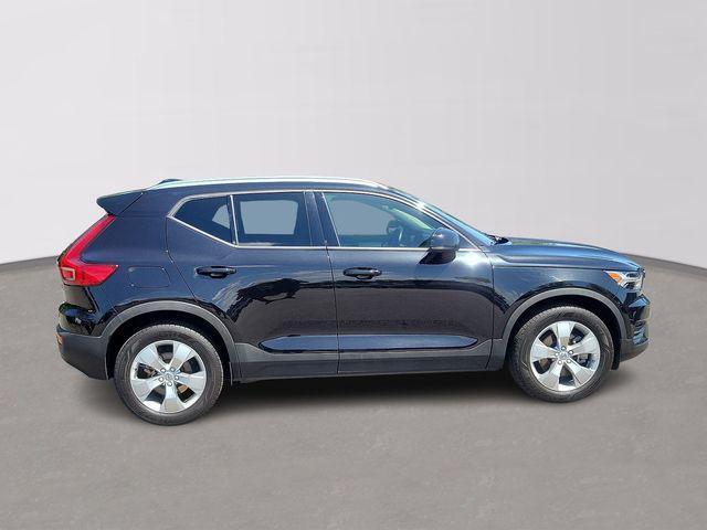 used 2020 Volvo XC40 car, priced at $15,400