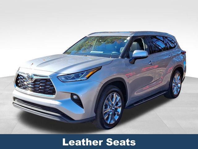 used 2023 Toyota Highlander car, priced at $39,100