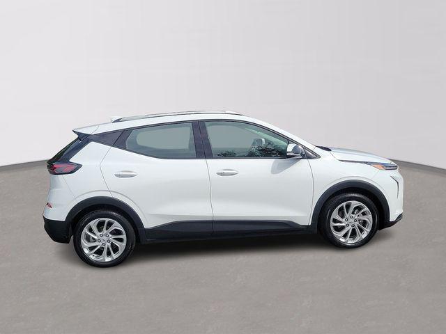 used 2022 Chevrolet Bolt EUV car, priced at $18,600