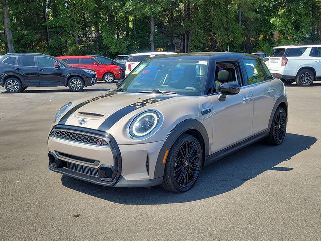 used 2022 MINI Hardtop car, priced at $25,700