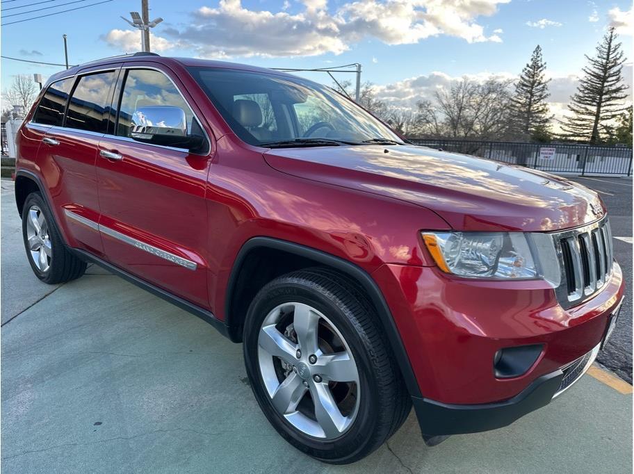 used 2011 Jeep Grand Cherokee car, priced at $14,575