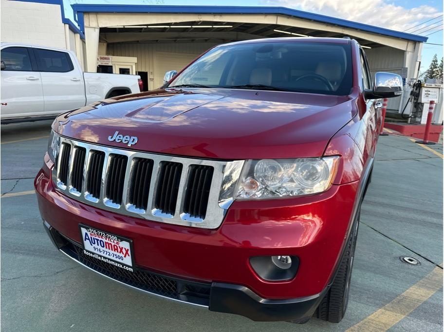 used 2011 Jeep Grand Cherokee car, priced at $14,575