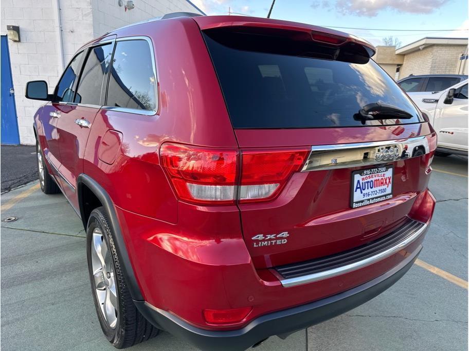 used 2011 Jeep Grand Cherokee car, priced at $14,575