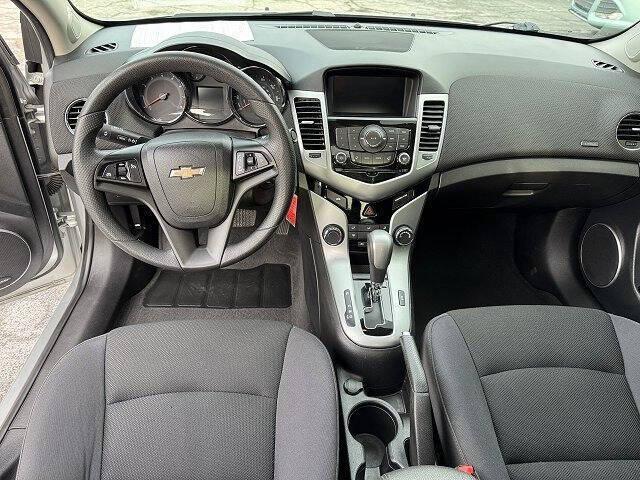 used 2015 Chevrolet Cruze car, priced at $8,950