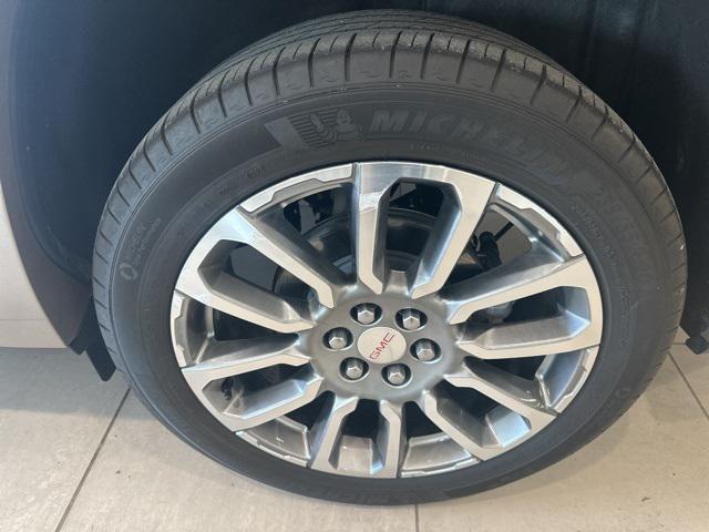 used 2023 GMC Acadia car, priced at $40,571