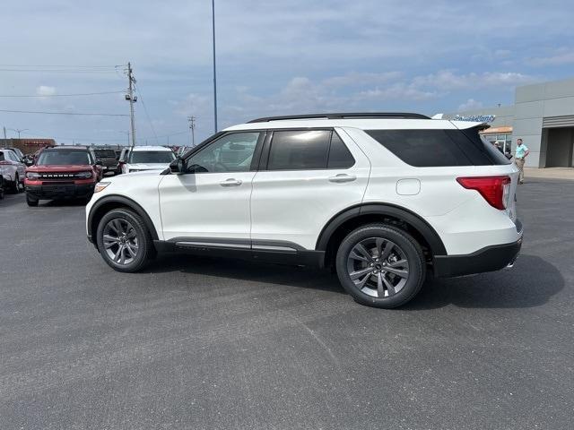 new 2024 Ford Explorer car, priced at $43,990