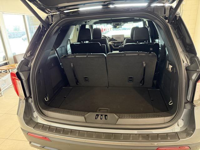 new 2025 Ford Explorer car, priced at $53,933
