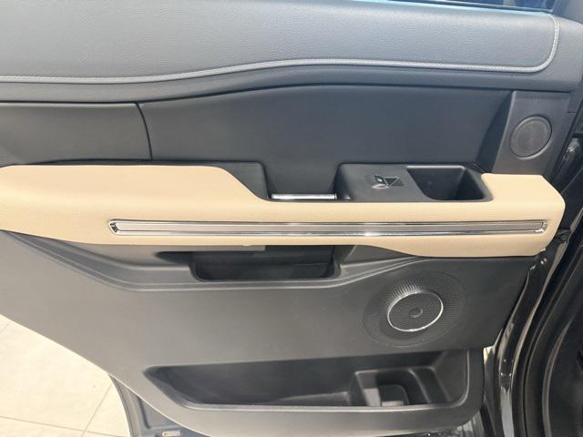 used 2024 Ford Expedition car, priced at $46,593
