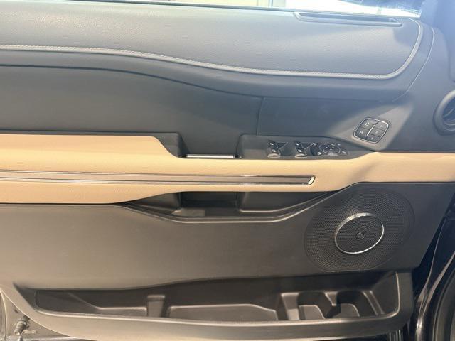 used 2024 Ford Expedition car, priced at $46,593