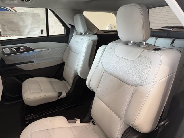 new 2025 Ford Explorer car