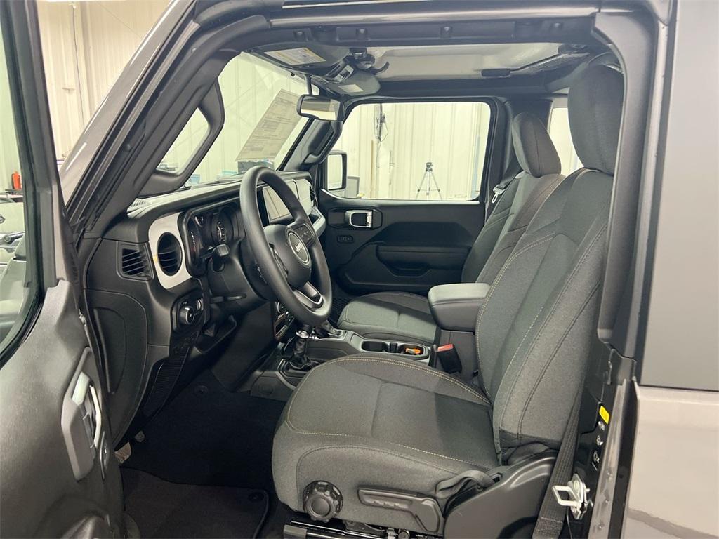 new 2025 Jeep Wrangler car, priced at $37,675