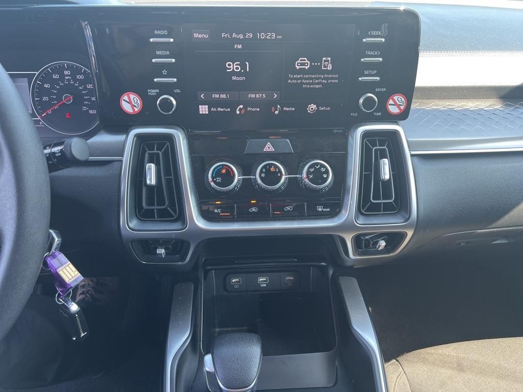 used 2023 Kia Sorento car, priced at $21,987