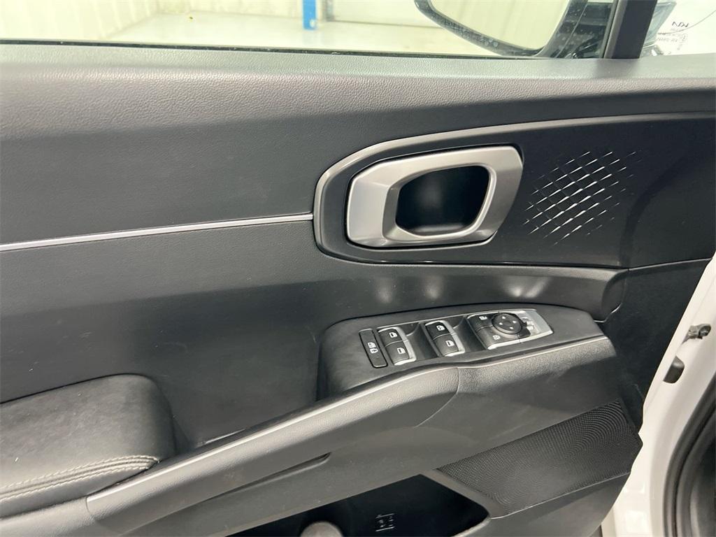 used 2023 Kia Sorento car, priced at $20,787