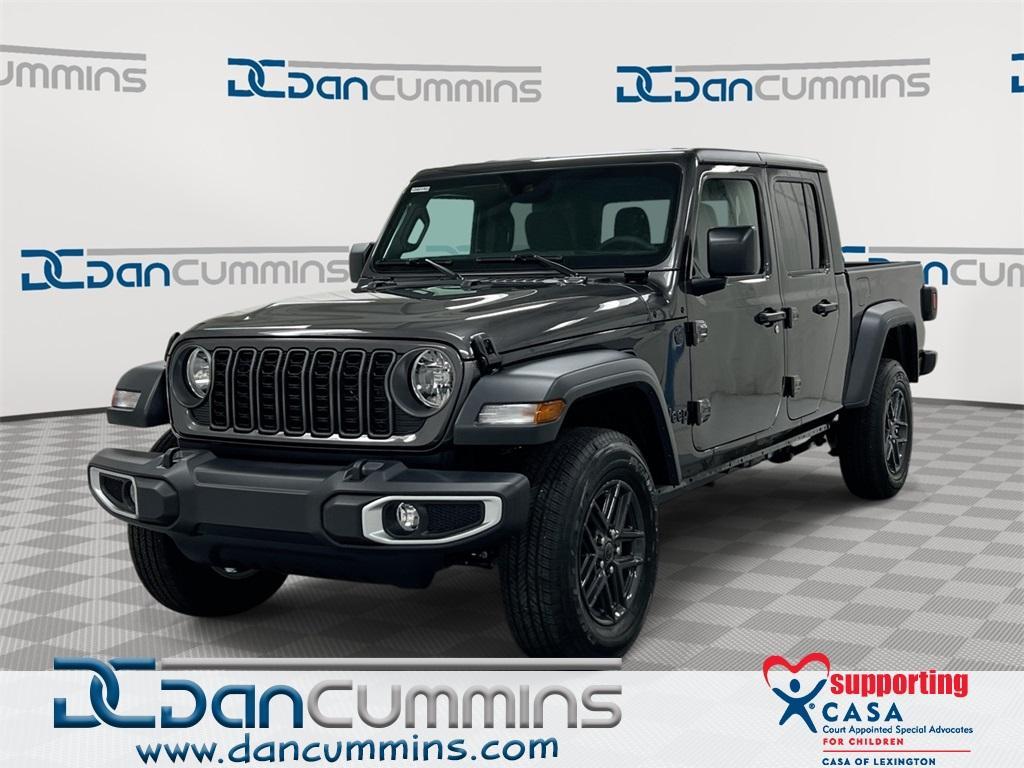 new 2025 Jeep Gladiator car, priced at $37,344
