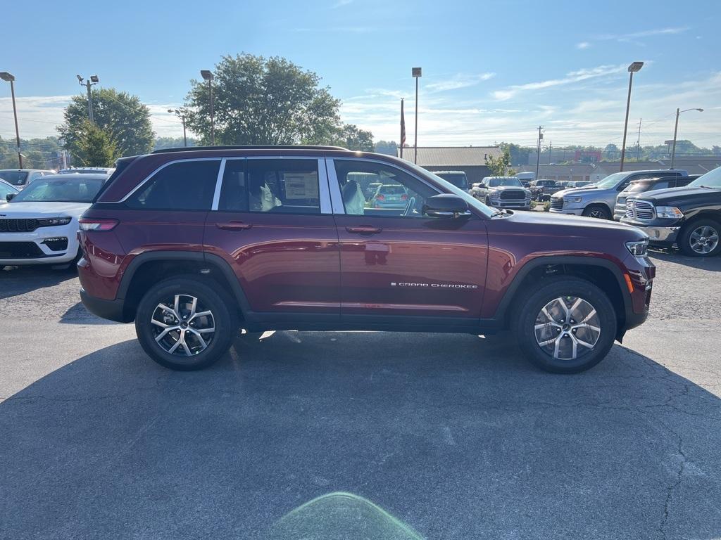 new 2025 Jeep Grand Cherokee car, priced at $41,962
