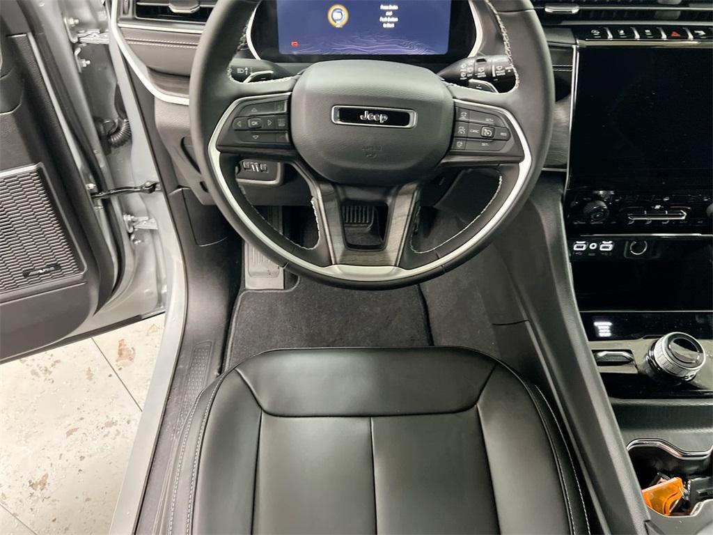 new 2025 Jeep Grand Cherokee L car, priced at $47,598