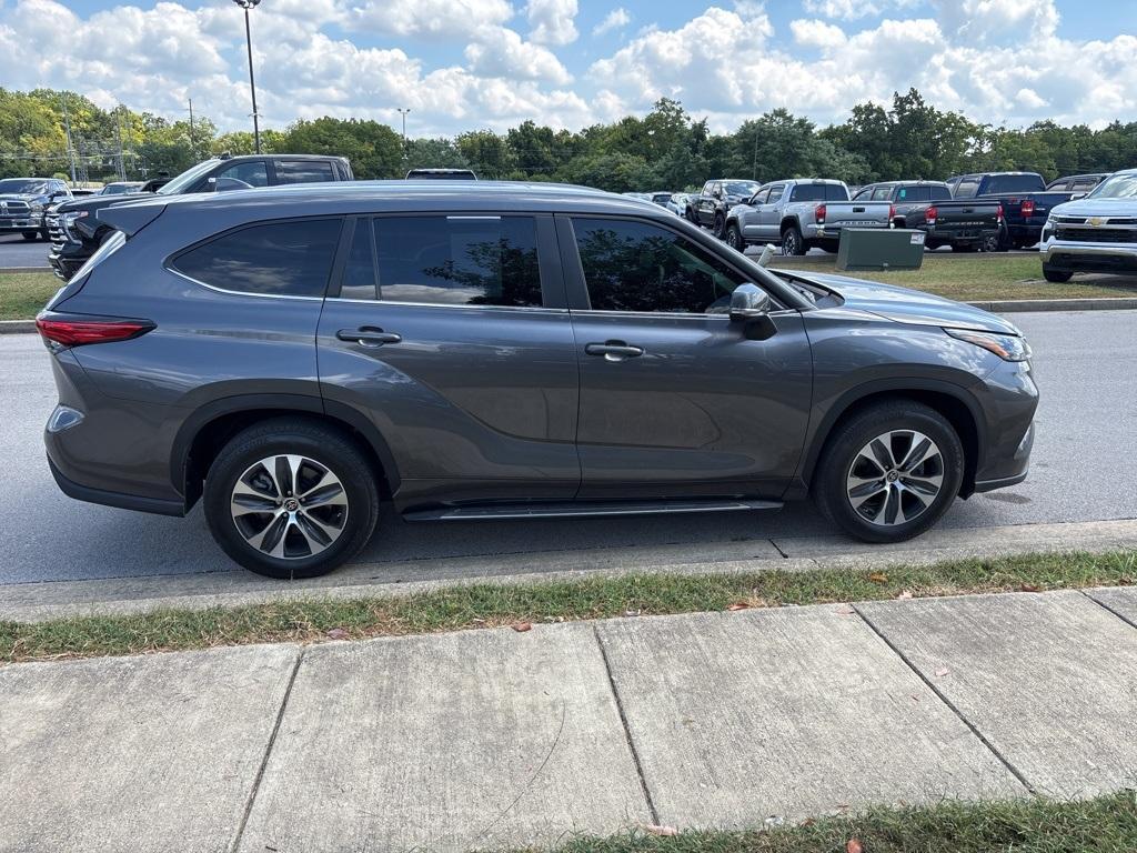 used 2023 Toyota Highlander car, priced at $37,587