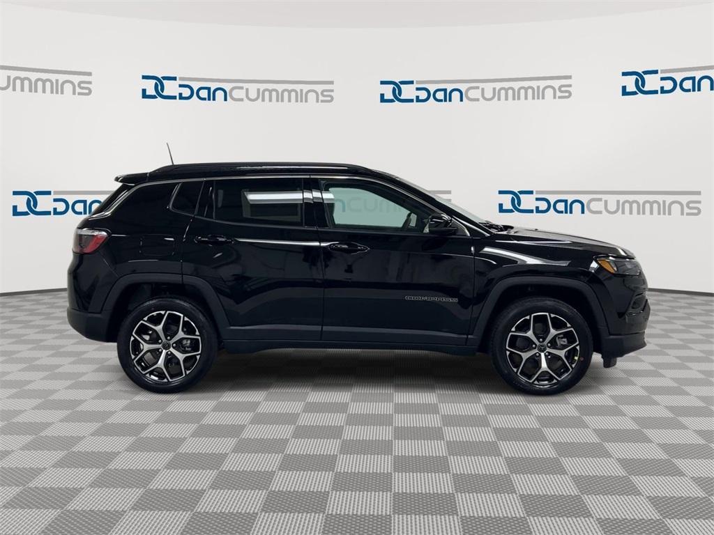 new 2025 Jeep Compass car, priced at $30,062