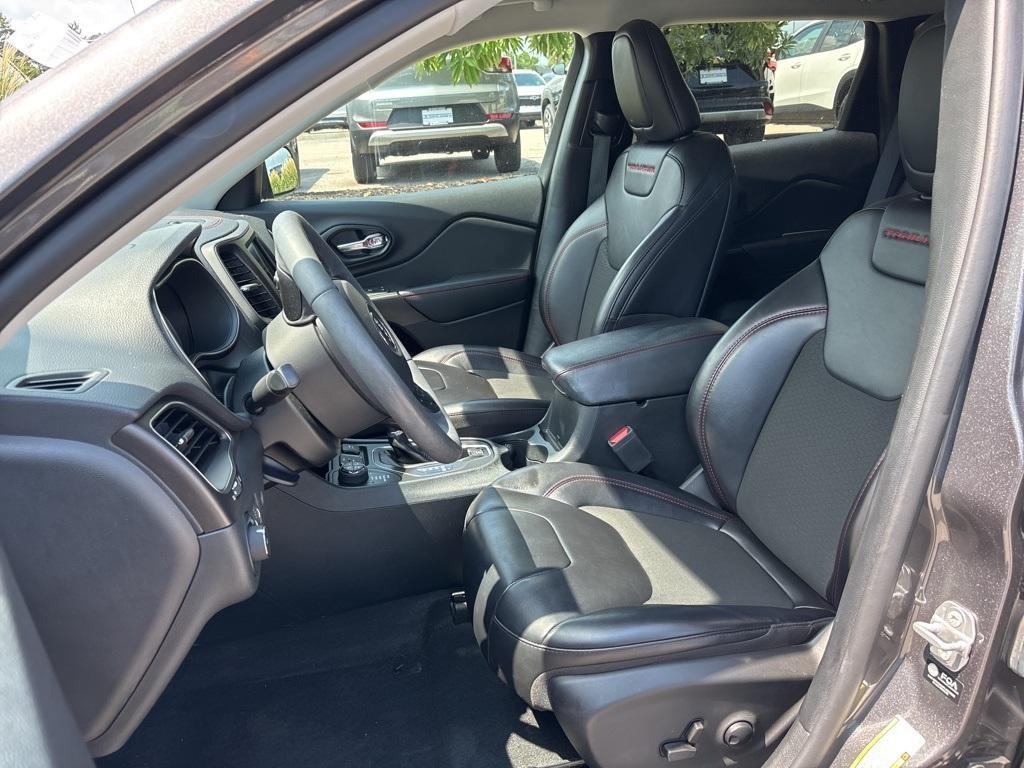 used 2022 Jeep Cherokee car, priced at $26,987