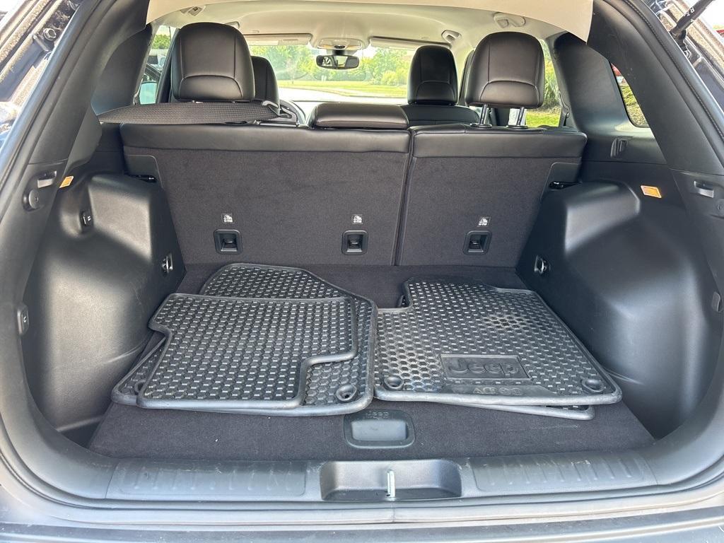 used 2022 Jeep Cherokee car, priced at $26,987