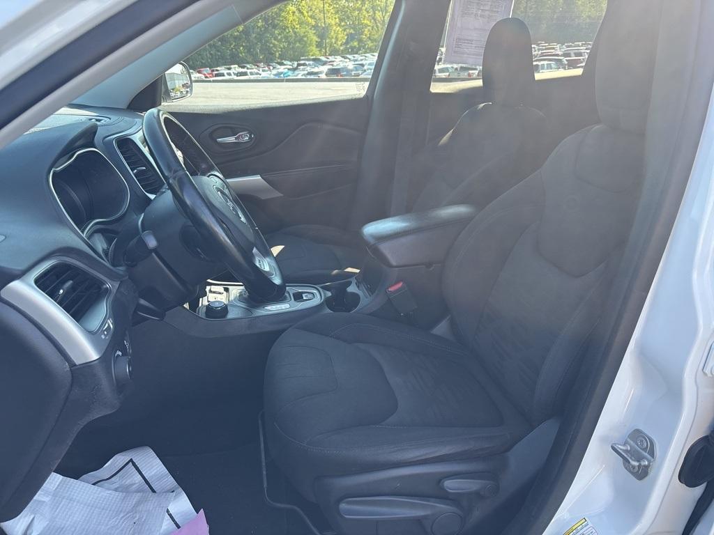 used 2020 Jeep Cherokee car, priced at $15,987