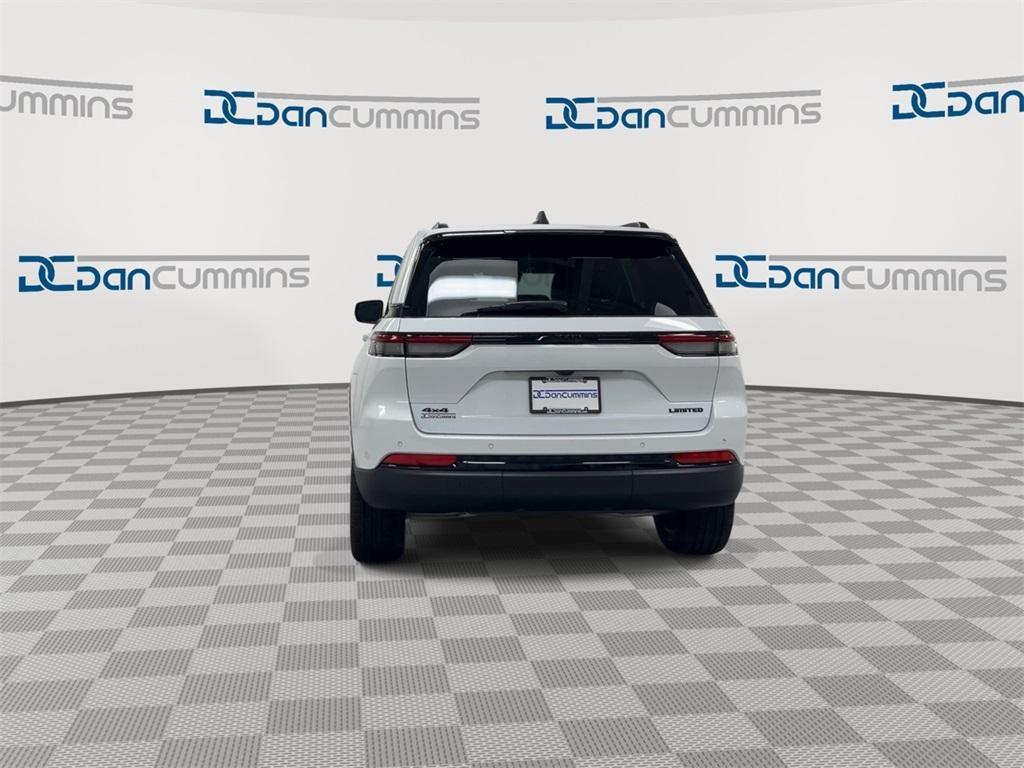 new 2025 Jeep Grand Cherokee car, priced at $41,992