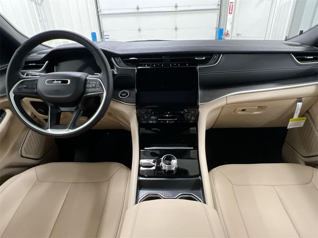 new 2025 Jeep Grand Cherokee L car, priced at $46,526