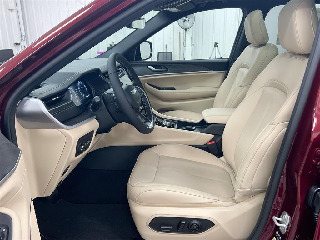 new 2025 Jeep Grand Cherokee L car, priced at $46,526