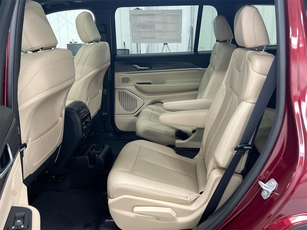 new 2025 Jeep Grand Cherokee L car, priced at $46,526