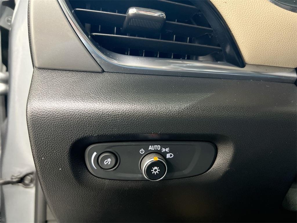 used 2023 Chevrolet Traverse car, priced at $25,987