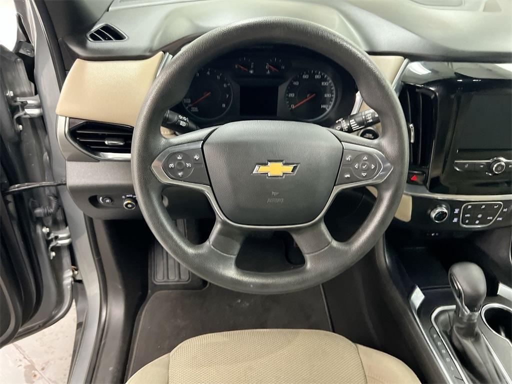 used 2023 Chevrolet Traverse car, priced at $25,987