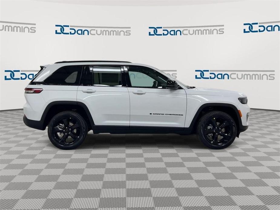 new 2025 Jeep Grand Cherokee car, priced at $44,985