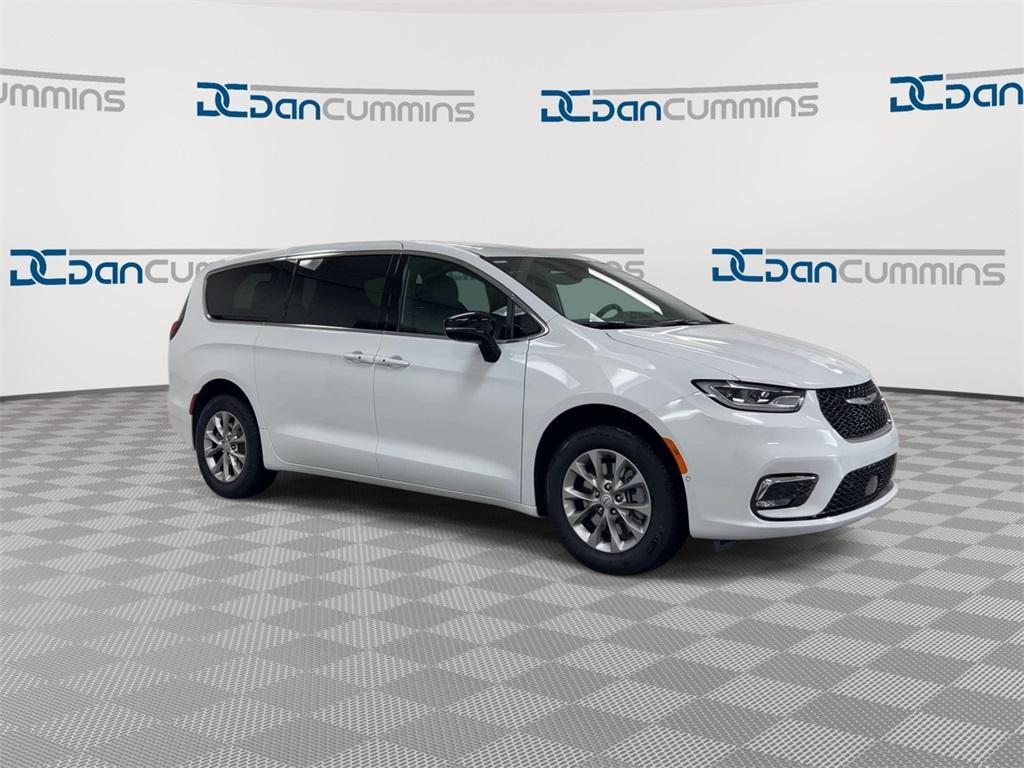 new 2026 Chrysler Pacifica car, priced at $43,118